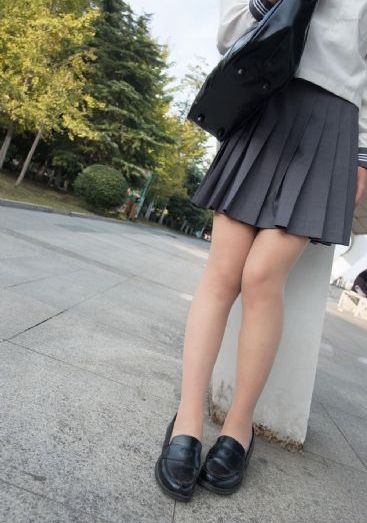 银行张行长第三次到家里吃饭_完整无删减版