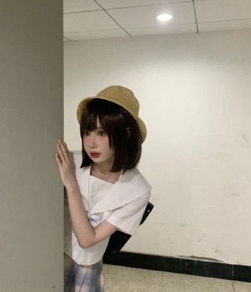与年轻的岳母_BD英语高清视频观看