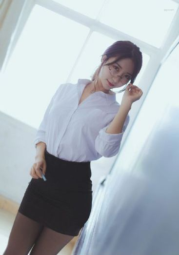 女大学生的红色日记在线观看_DVD高清视频播放