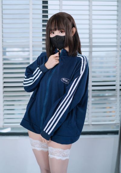 扒开少妇洁白大腿挺进公交车_电影无删减版