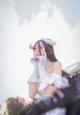从后面挺进丝袜老师的身体视频_迅雷1080
